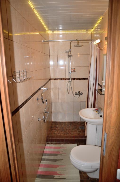 Oti Guesthouse Tallinn Eksteriør bilde